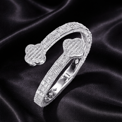 Luxe Clover Bangle